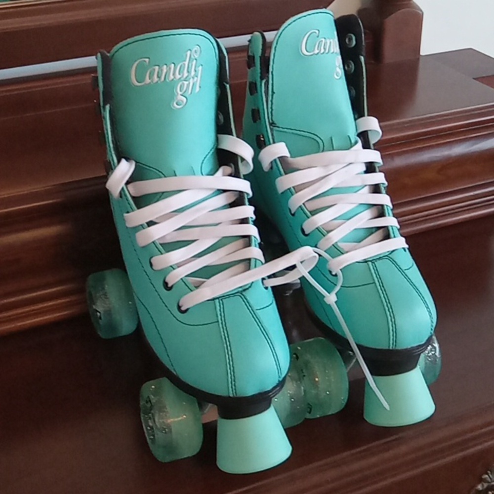 Brand New - Candi GRL Sabina Roller Skates - Women's Size 8 - Mint/Black